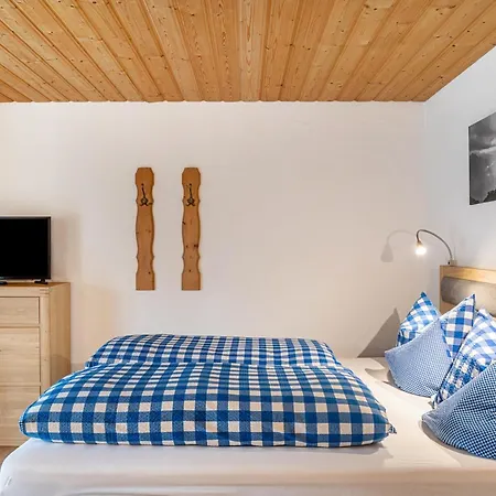 Haus Verena Apartment *